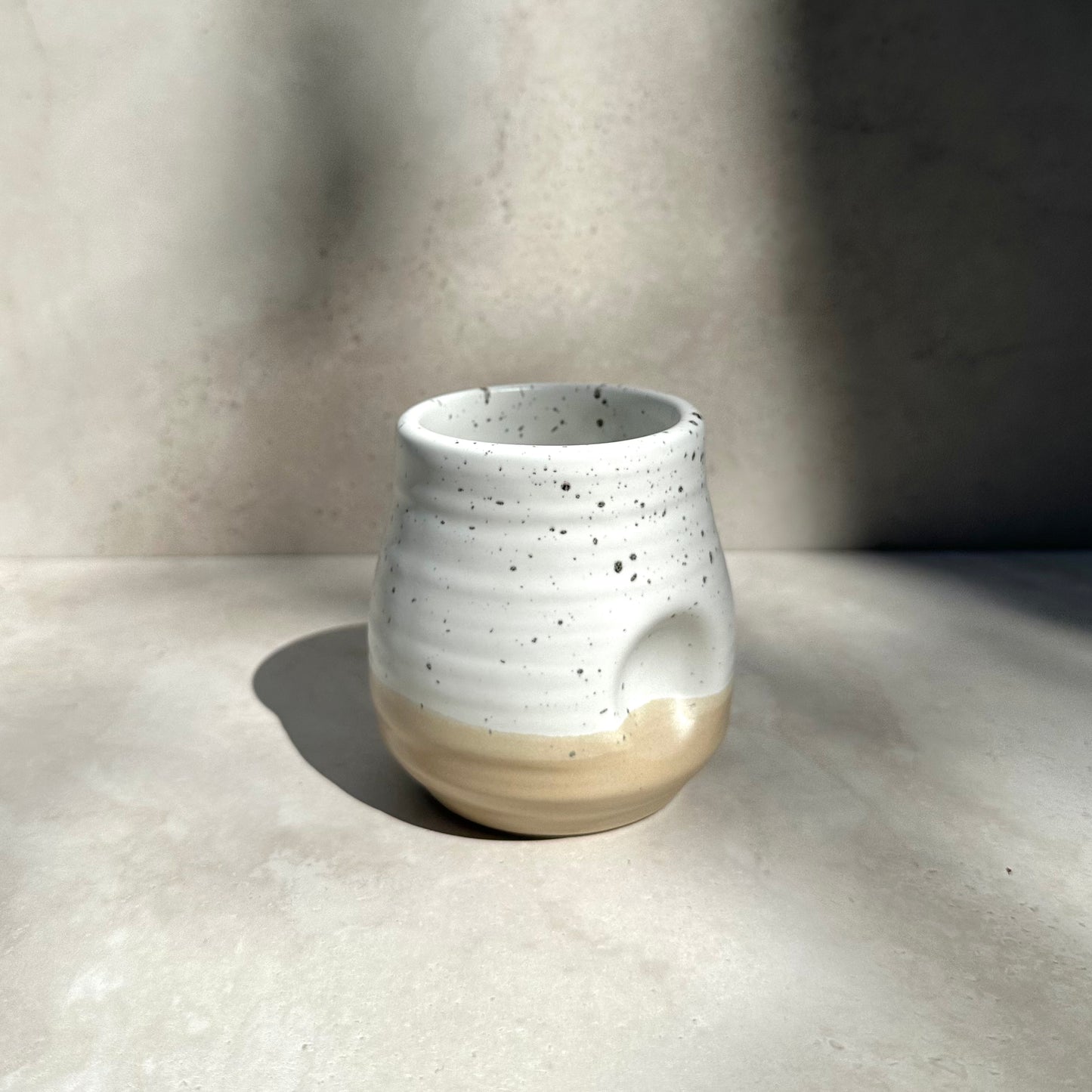 Juni Thumb Mug - Almond