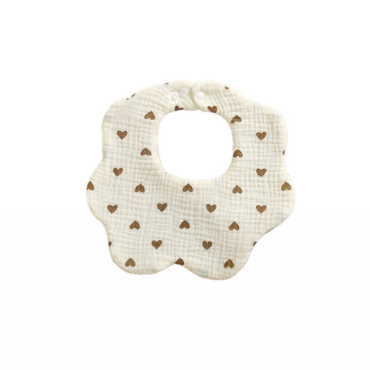 Scallop bib - Hearts